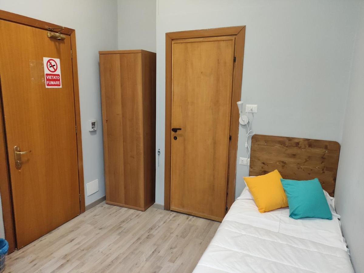 Hotel Big Bang Рим Екстер'єр фото