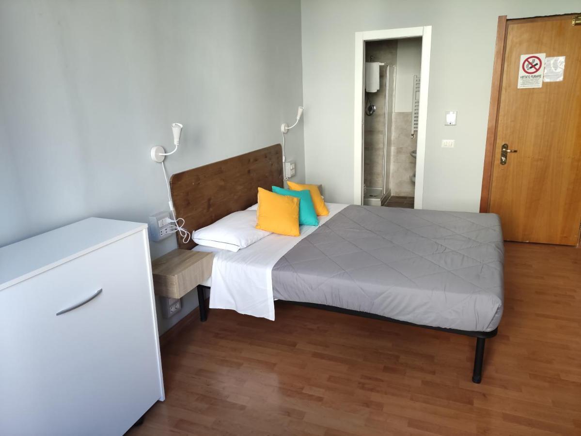 Hotel Big Bang Рим Екстер'єр фото